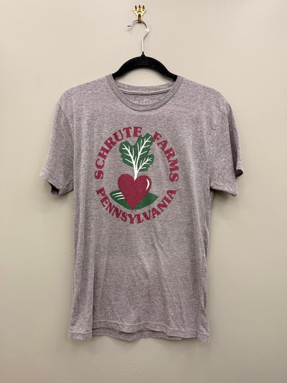 The Office Schrute Farms Pennsylvania Beet Graphic Tee Gray M Dwight